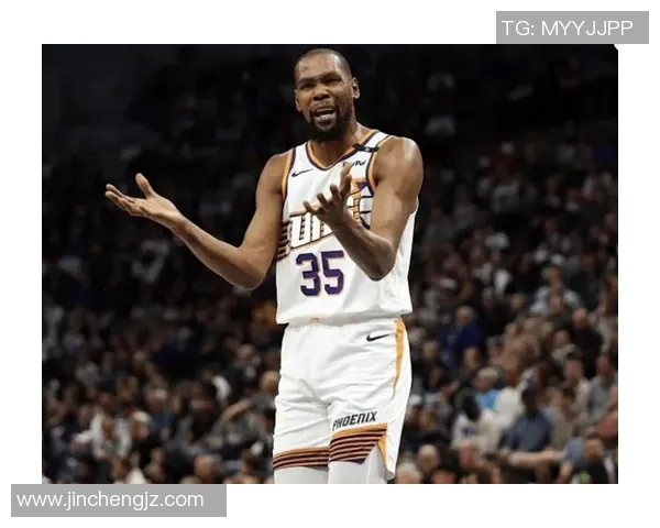 杜兰特与足球明星的精彩相遇引发体育界热议